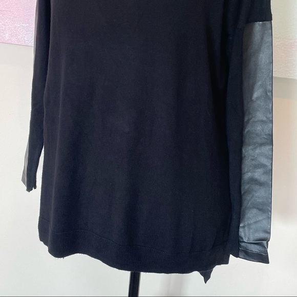 Torrid FAUX LEATHER SLEEVE SWEATER Black Pullover Long Sleeve Sz 0 (large) - Picture 3 of 11